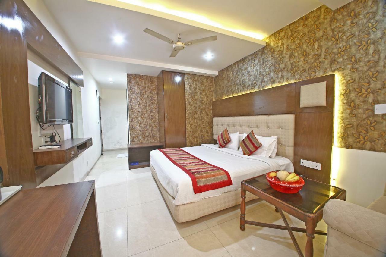 Hotel Diamond Plaza Chandigarh Luaran gambar