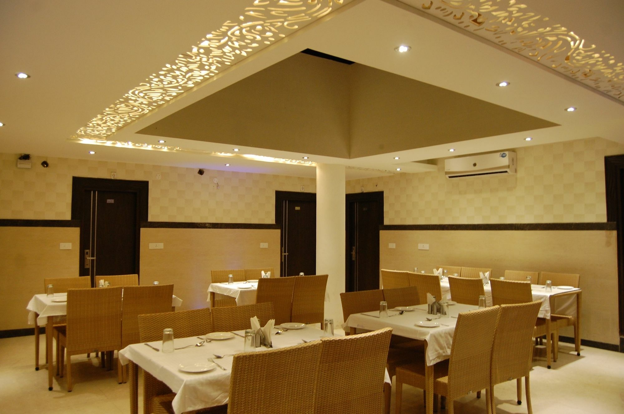 Hotel Diamond Plaza Chandigarh Luaran gambar