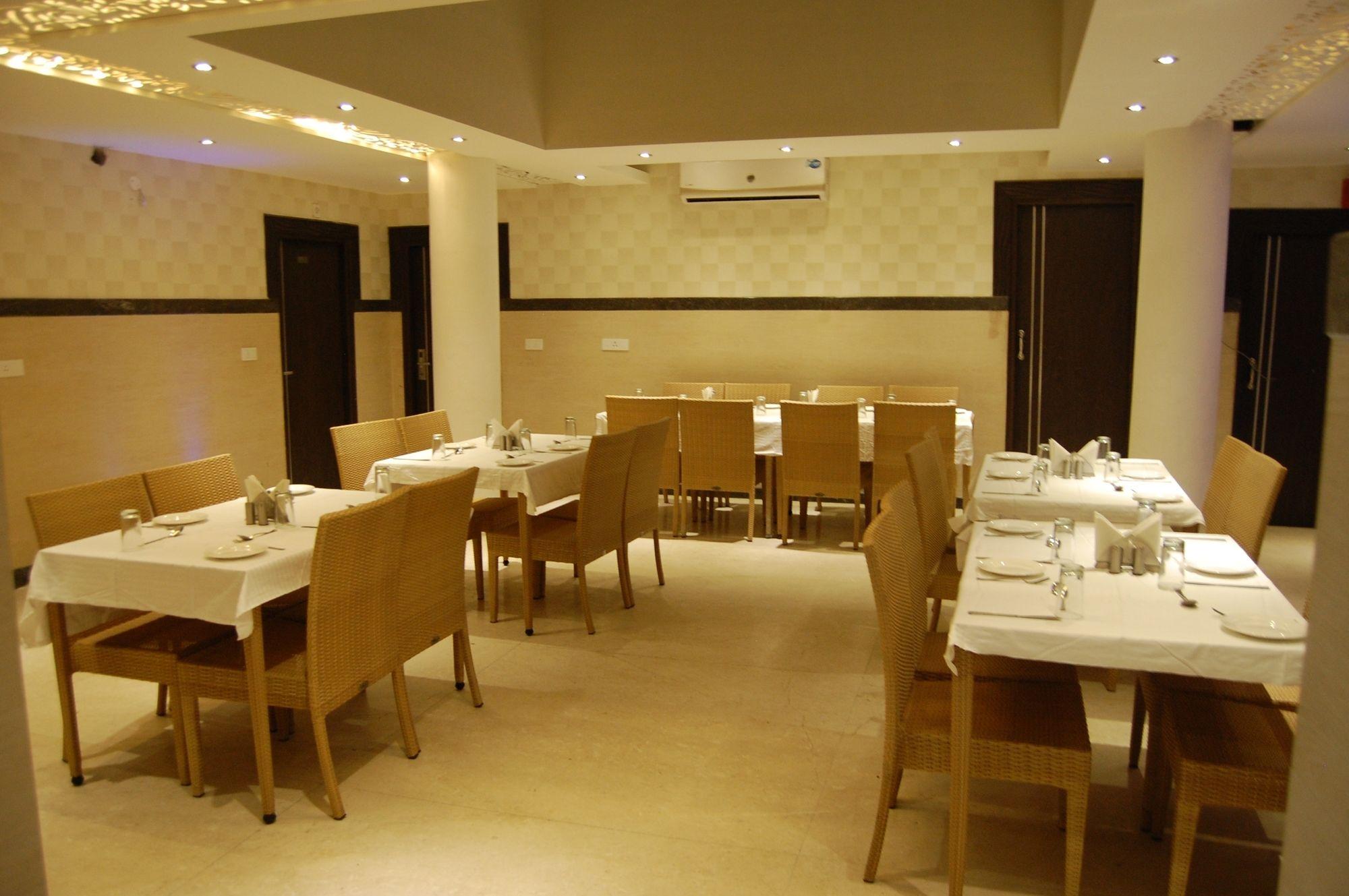 Hotel Diamond Plaza Chandigarh Luaran gambar